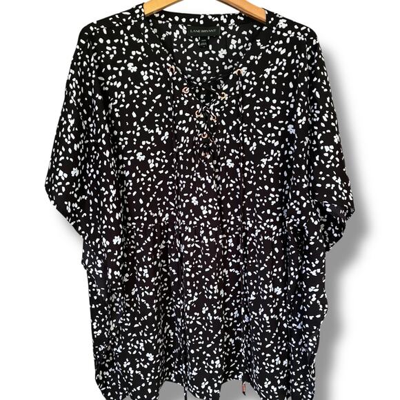 Lane Bryant Tops - Lane Bryant Top Women's 14/16 Lace-Up Monochrome Short Square Dolman Sleeves